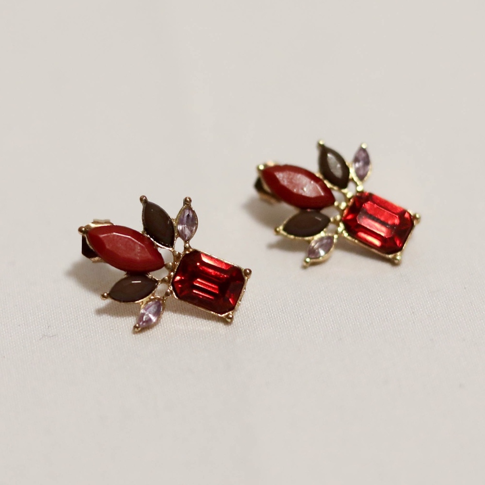 Red Rhinestone Stud Earrings